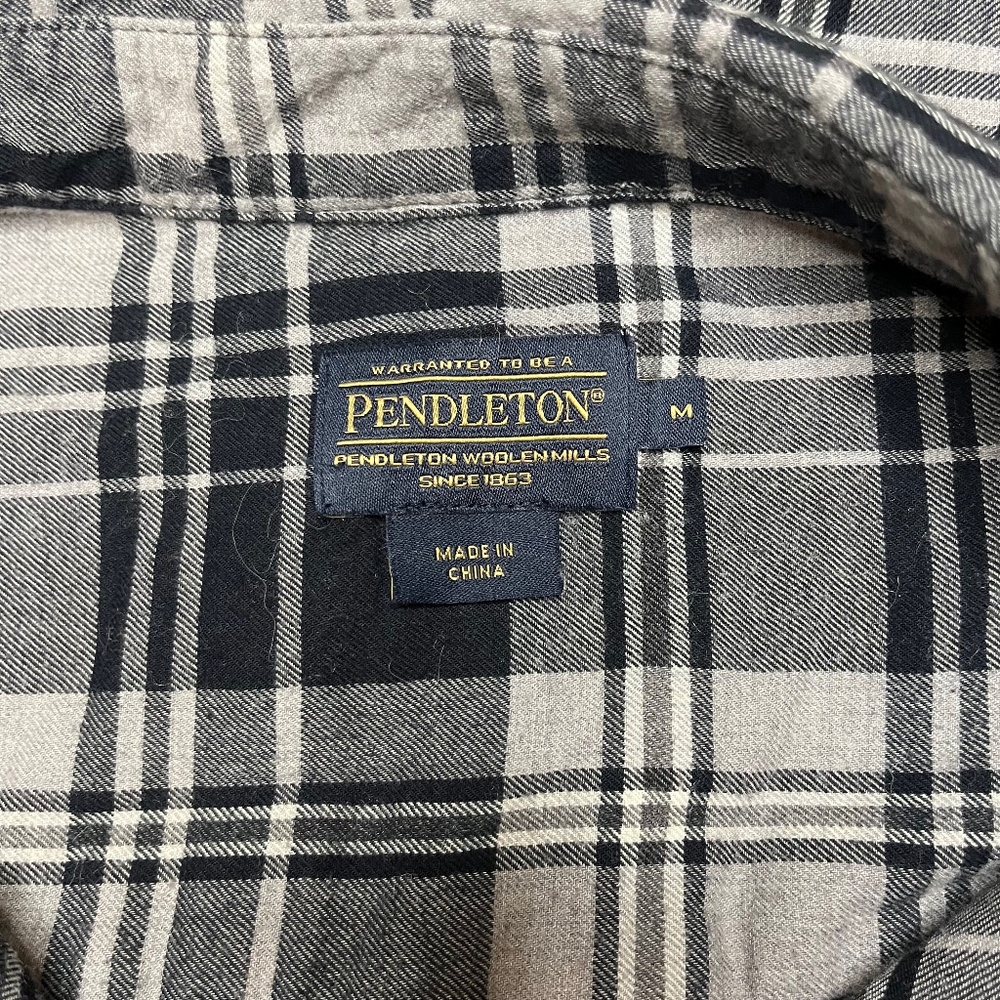 Pendleton Black & Gray Plaid 100% Cotton Button-Up Shirt – Size M